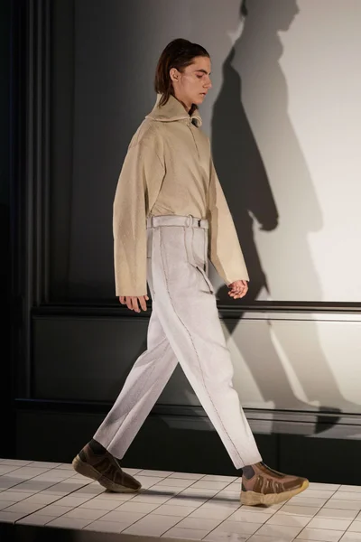 Look 11